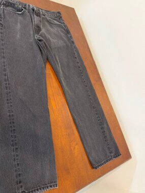 Levi’s 505 Jeans 32 x 32 Pre-owned.